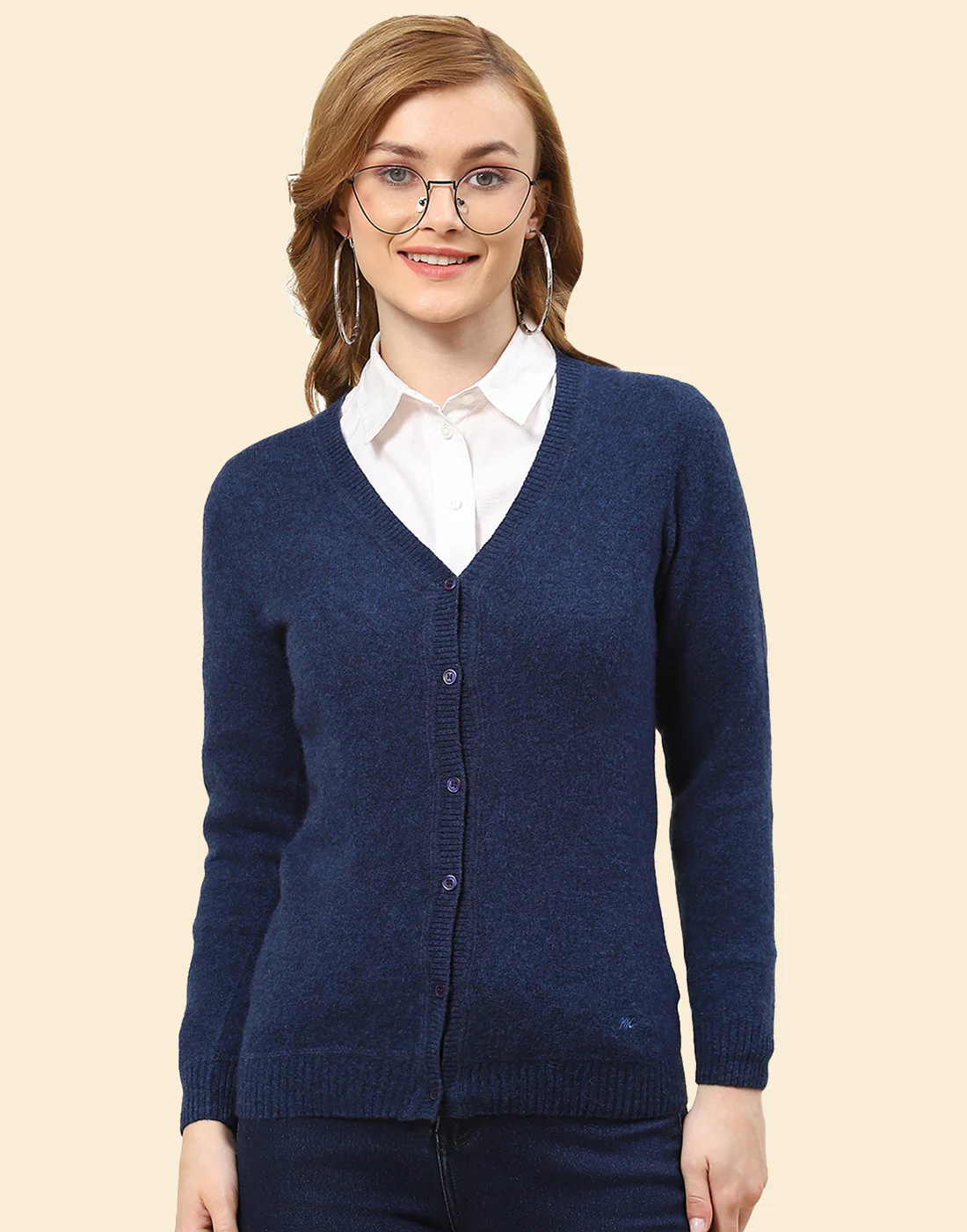 Women Navy Blue Solid V Neck Full Sleeve Cardigan - Image 3