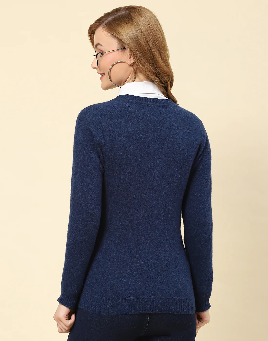 Women Navy Blue Solid V Neck Full Sleeve Cardigan - Image 5