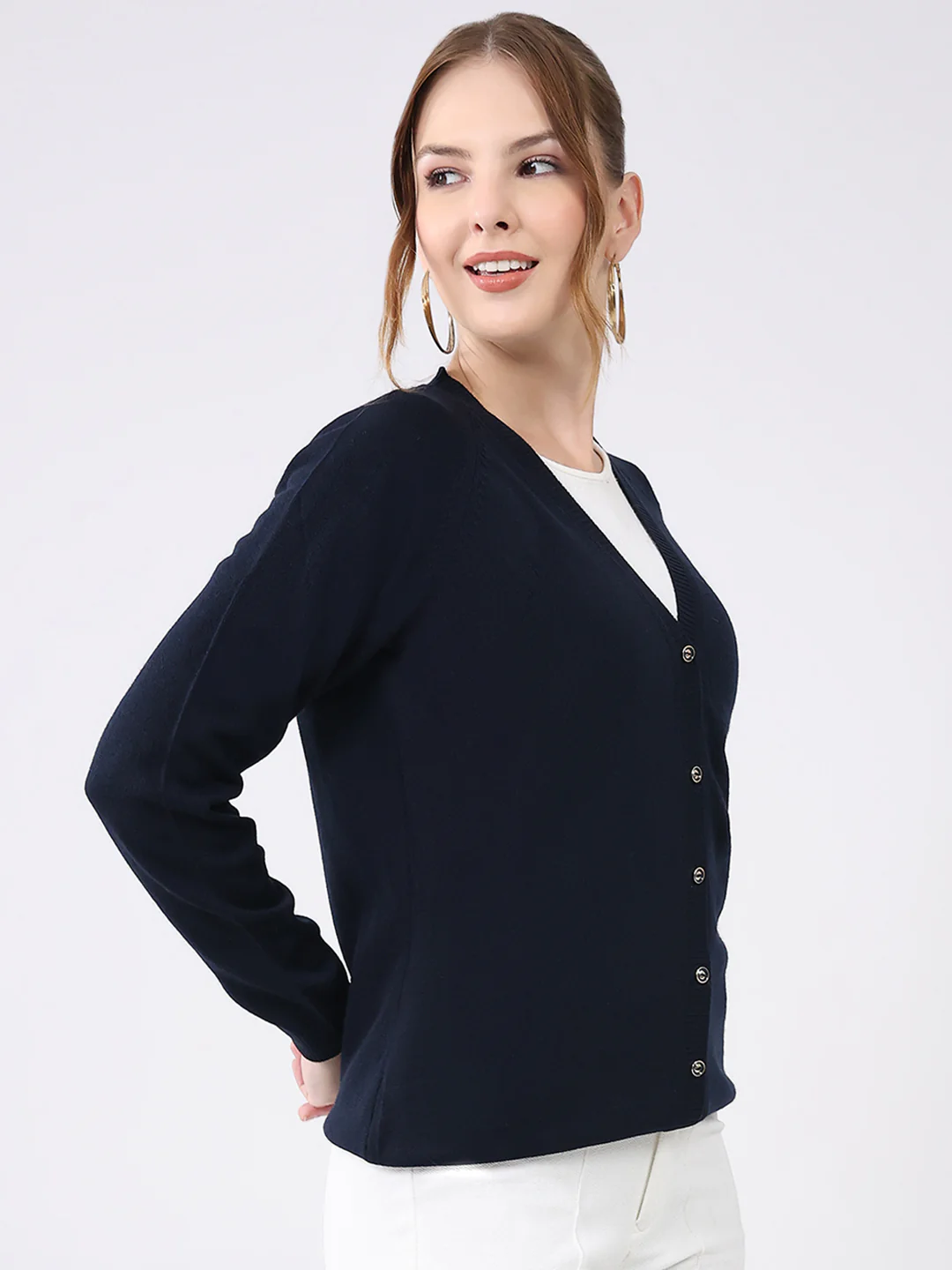 Women Navy Blue Solid V Neck Full Sleeve Cardigan - Image 4