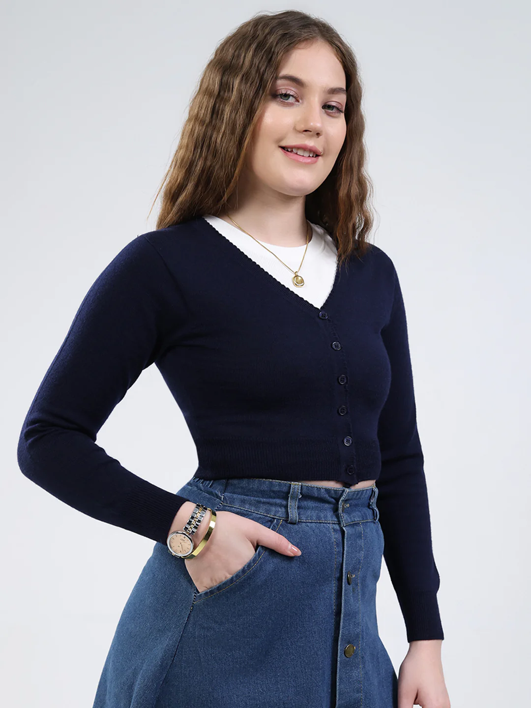 Women Navy Blue Solid V Neck Full Sleeve Cardigan - Image 4