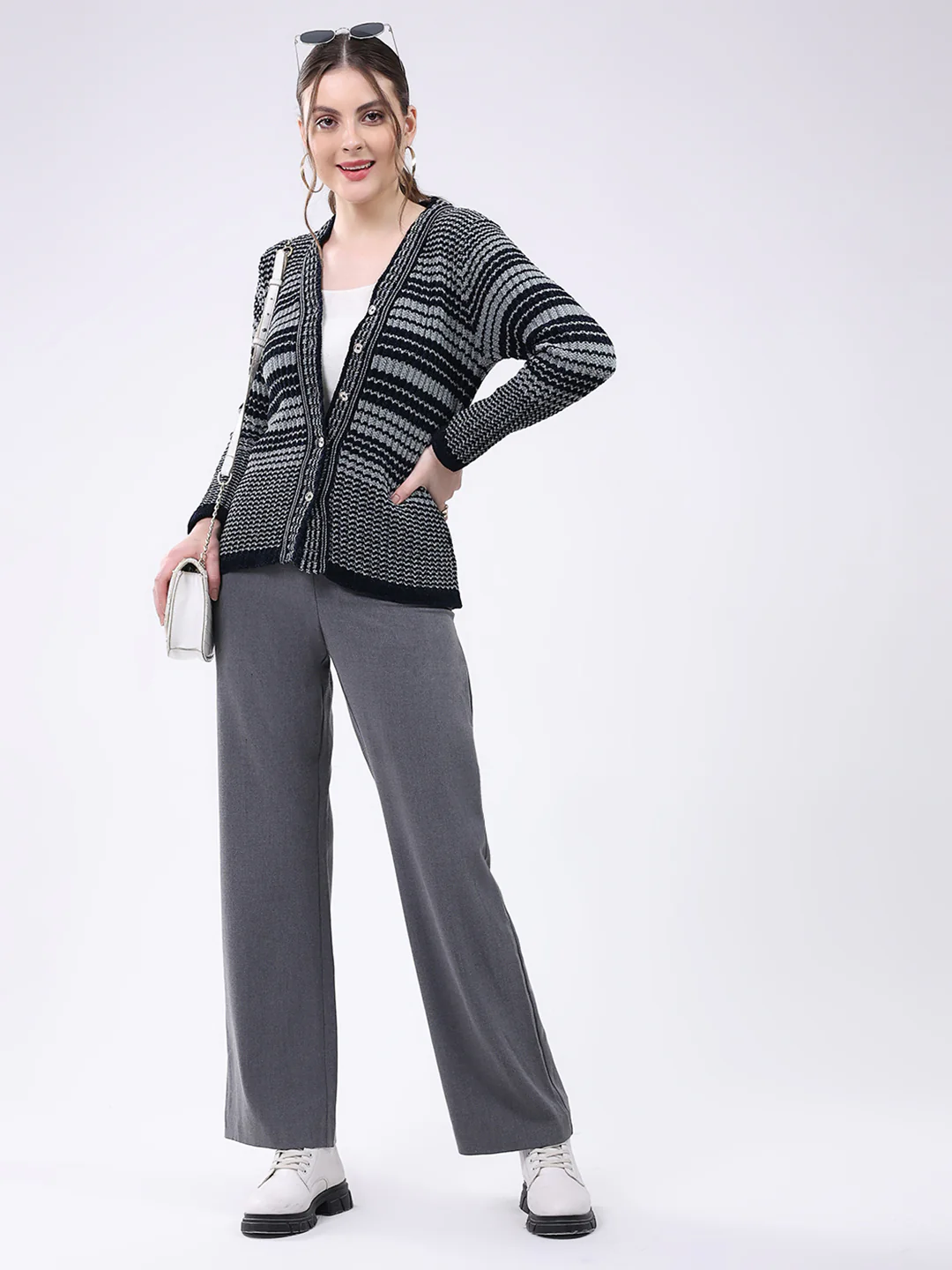 Women Navy Blue Stripe V Neck Full Sleeve Cardigan - Image 2