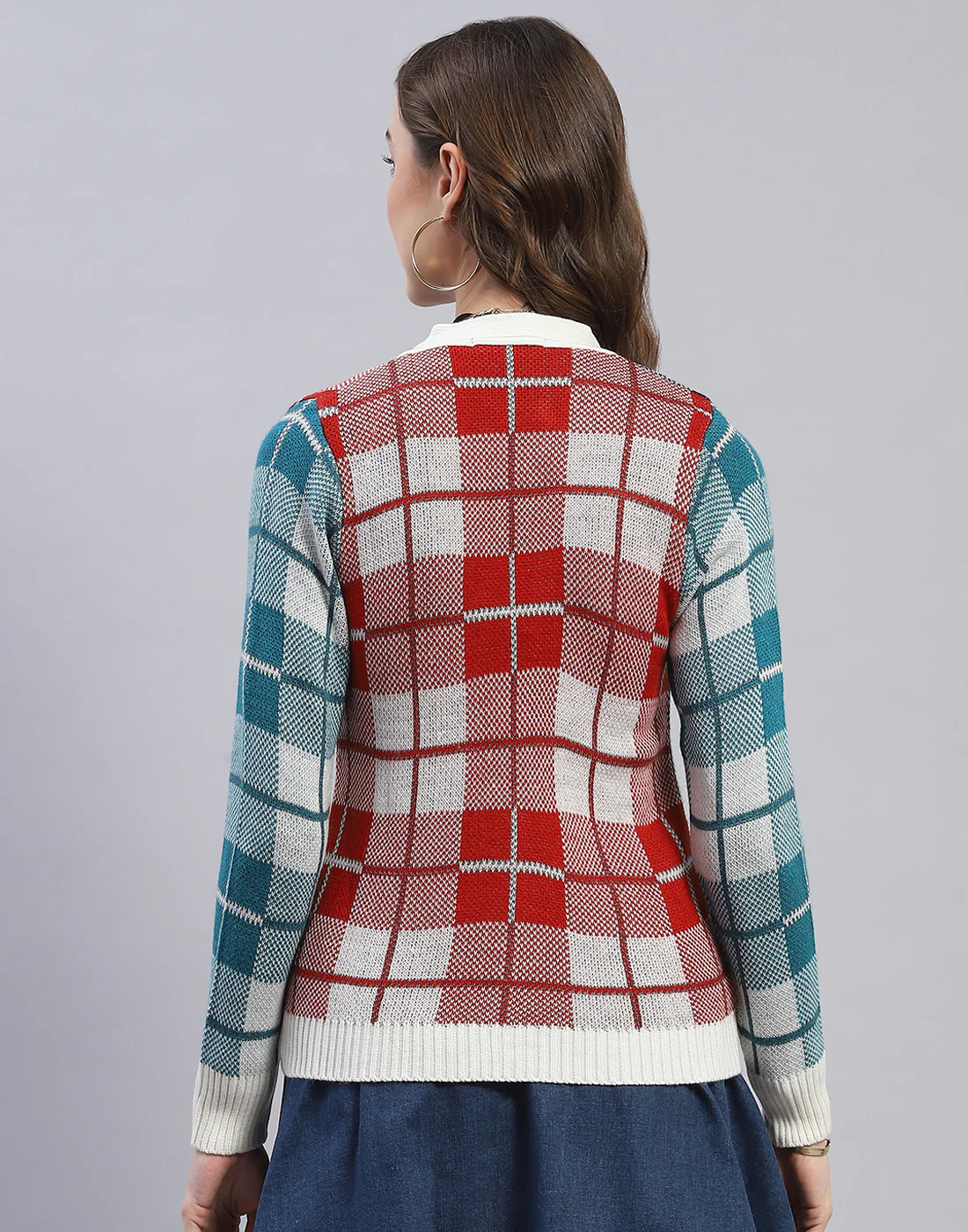 Women Off White Check V Neck Full Sleeve Cardigan - Image 5