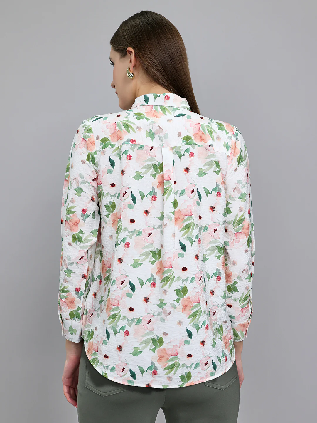 Women Off White Floral Print Collar Full Sleeve Top - Image 4