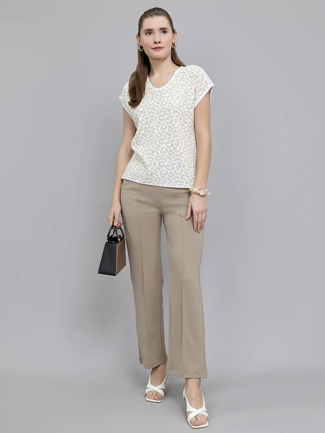 Women Off White Jacquard V Neck Half Sleeve Top - Image 6