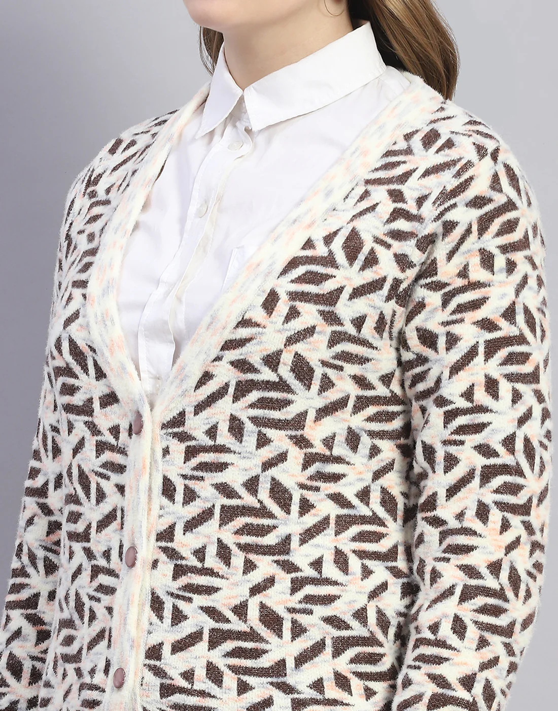 Women Off White Jaquard V Neck Full Sleeve Cardigan - Image 7