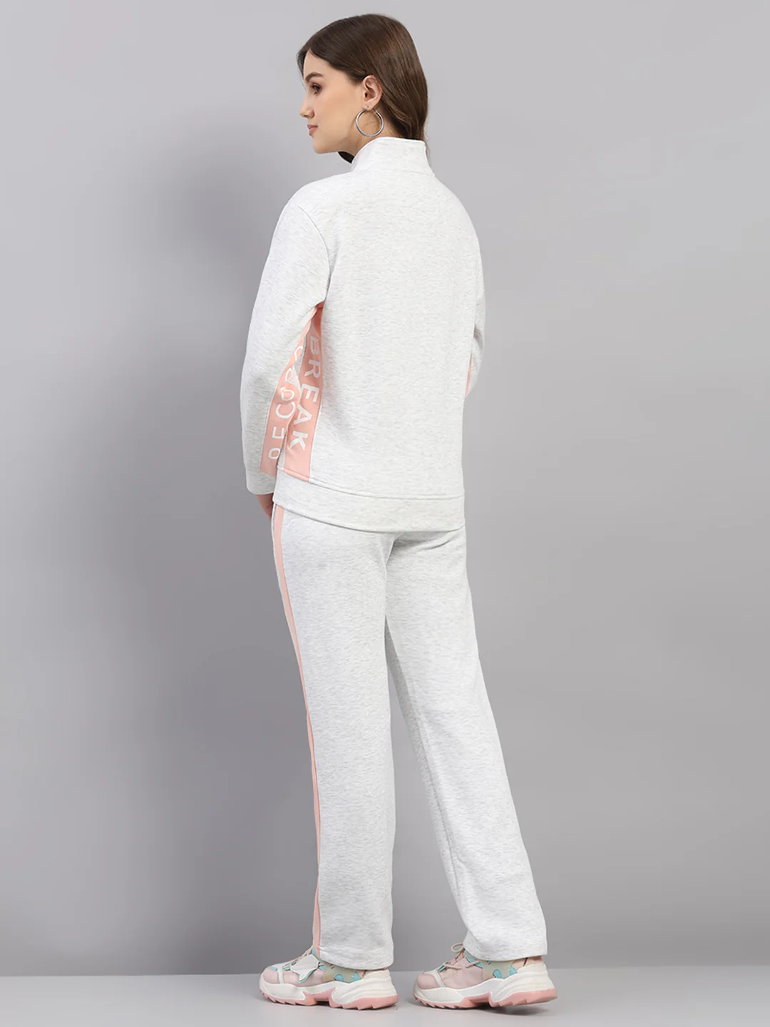 Women Off White Printed Mock Neck Full Sleeve Winter Tracksuit - Image 5