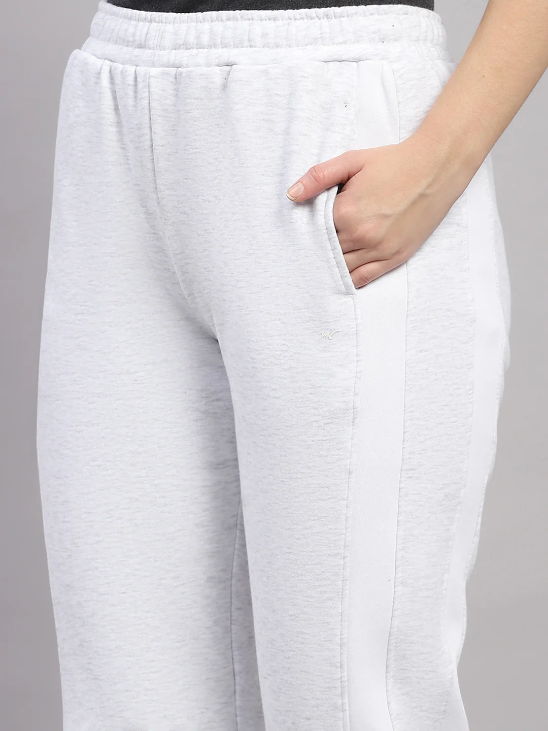 Women Off White Printed Regular Fit Winter Lower - Image 6