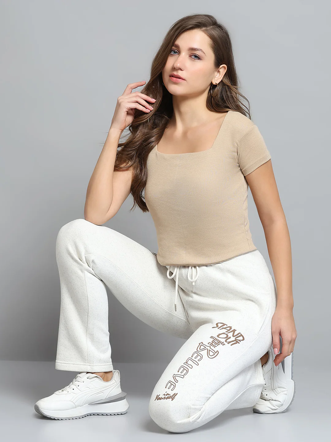 Women Off White Printed Regular Fit Winter Lower - Image 2