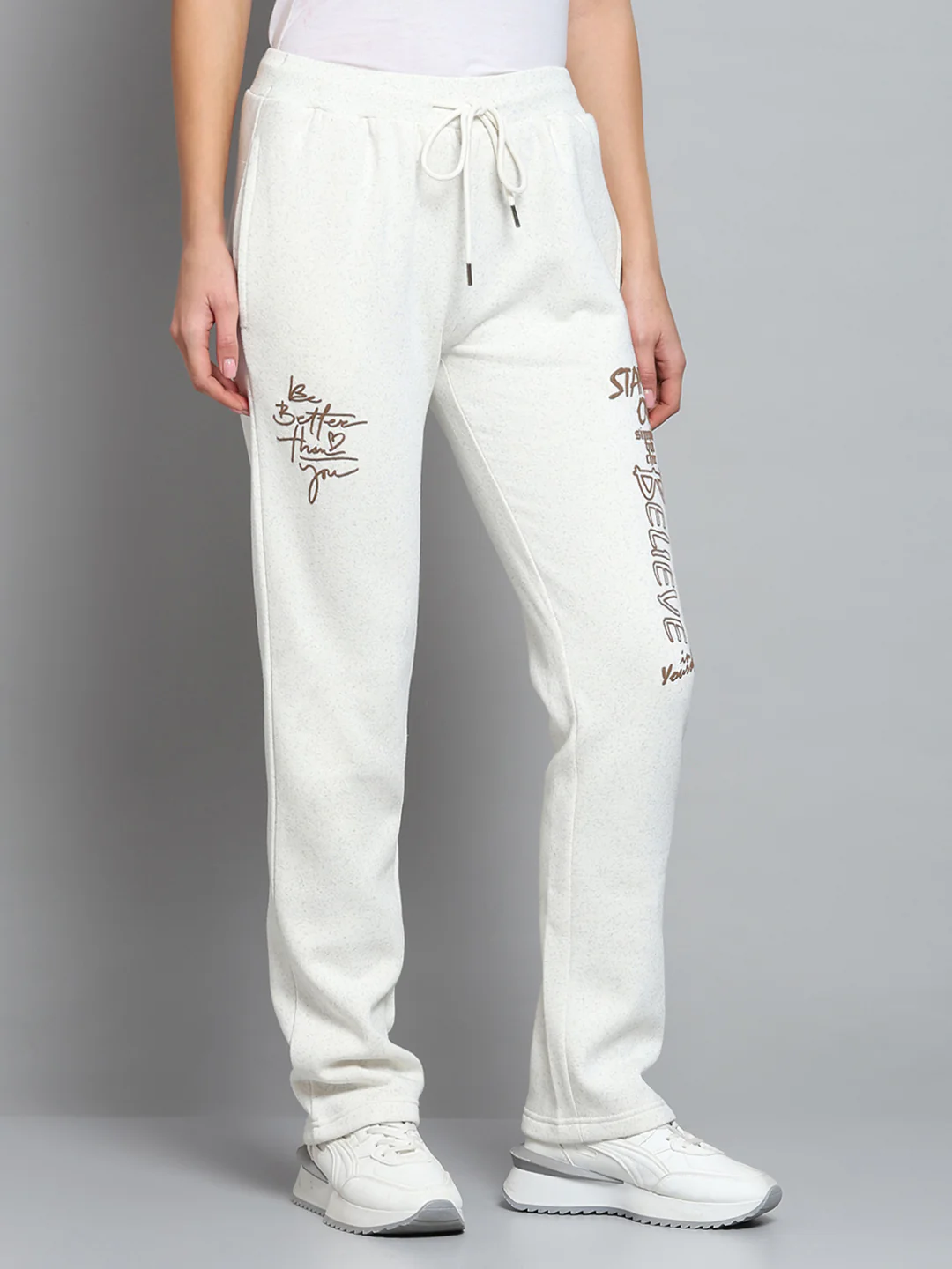 Women Off White Printed Regular Fit Winter Lower - Image 4