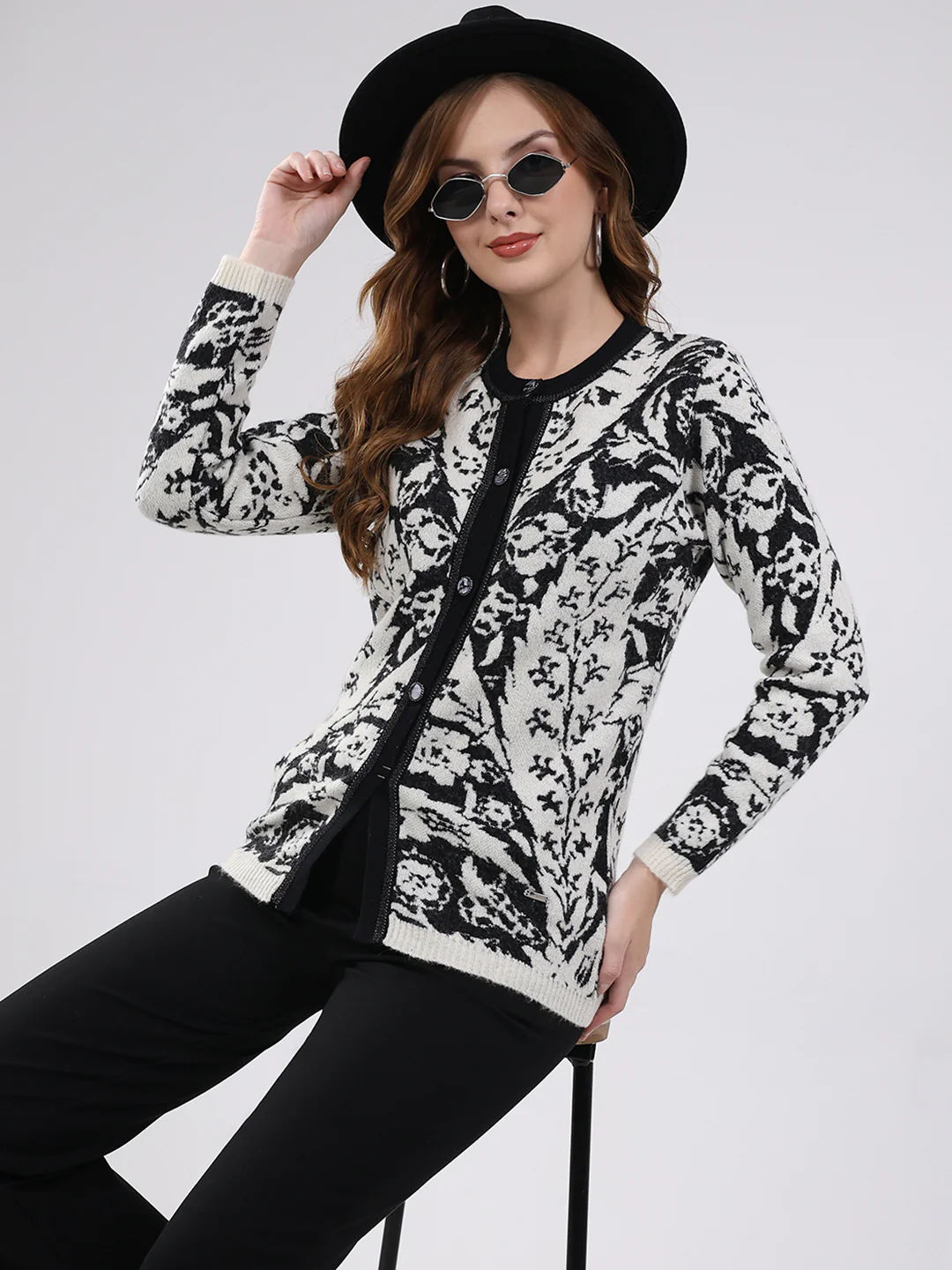 Women Off White Printed Round Neck Full Sleeve Cardigan - Image 6