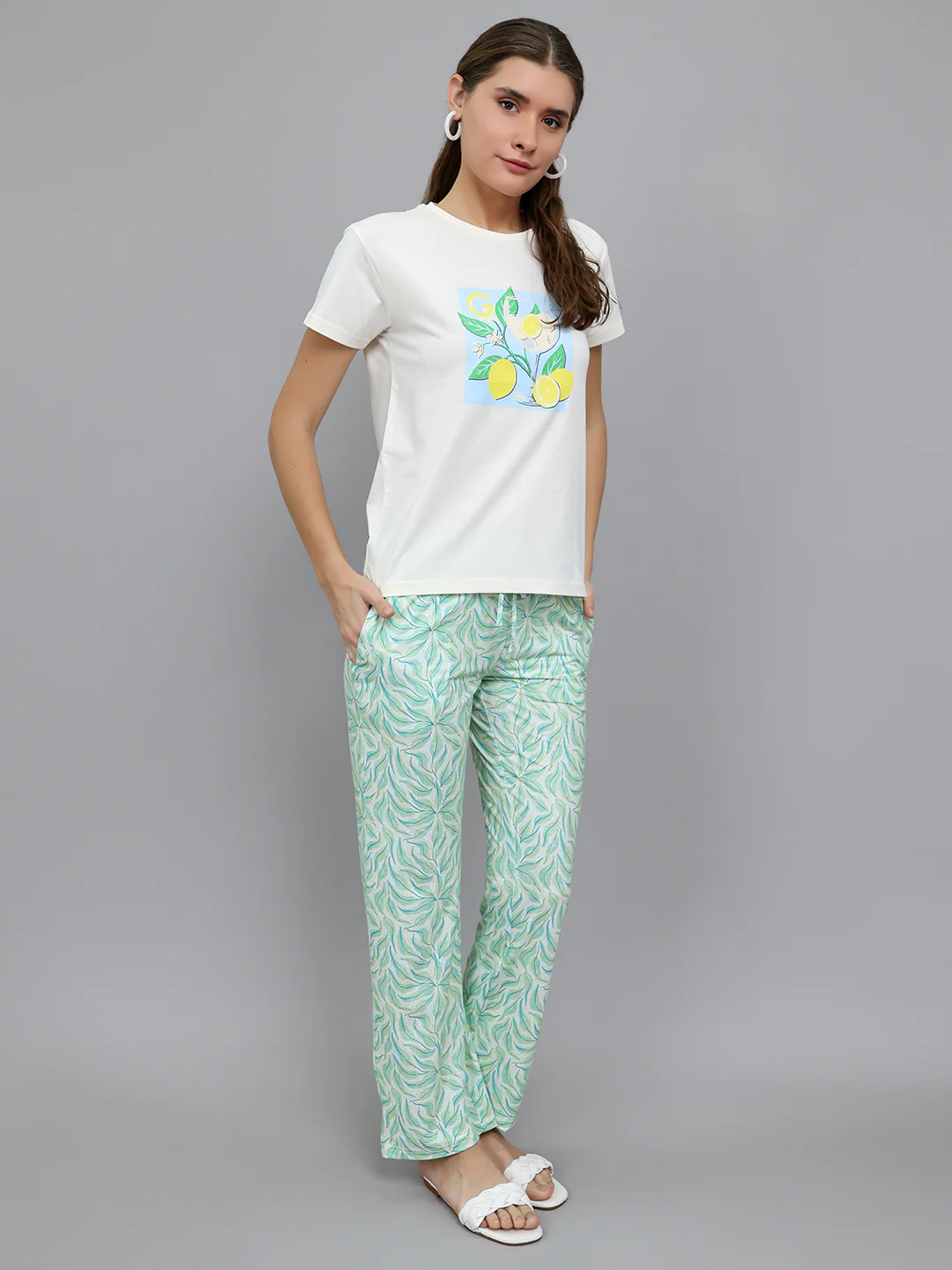 Women Off White Printed Round Neck Half Sleeve Lower Set - Image 3
