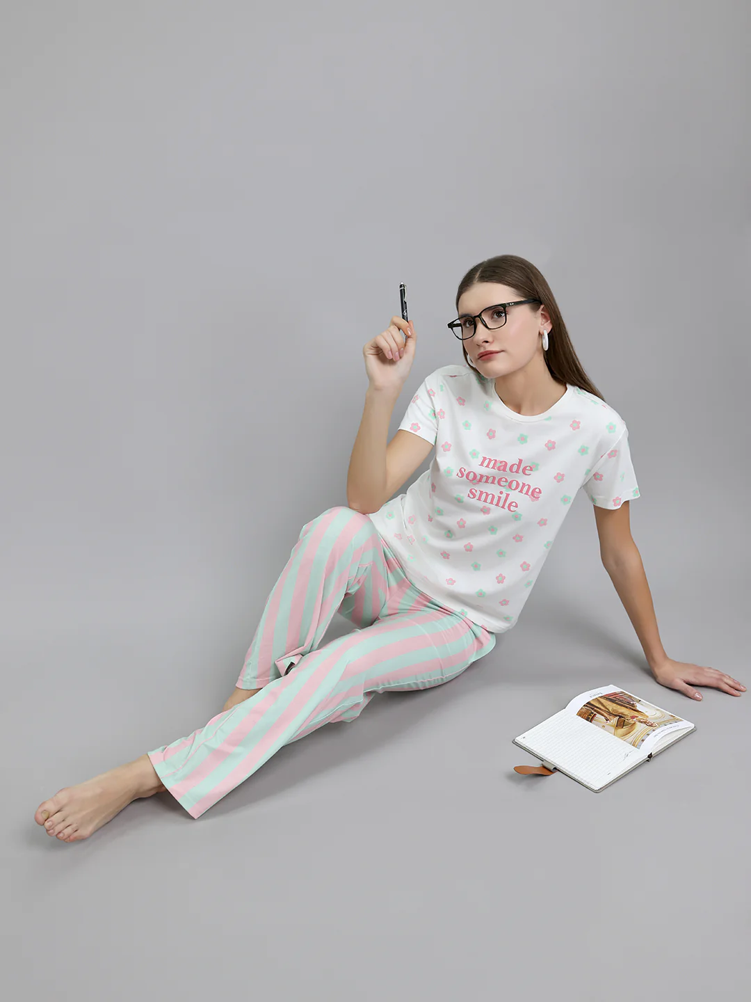 Women Off White Printed Round Neck Half Sleeve Lower Set - Image 6