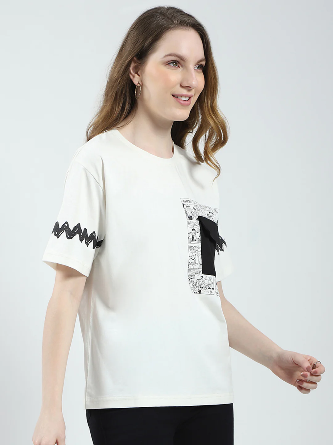 Women Off White Printed Round Neck Half Sleeve Top - Image 4
