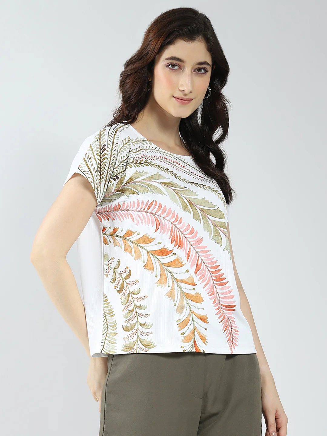 Women Off White Printed Round Neck Half Sleeve Top - Image 5