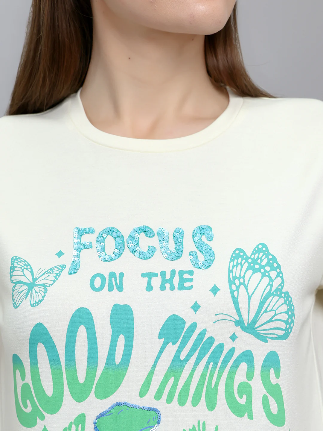 Women Off White Printed Round Neck Half Sleeve Top - Image 4