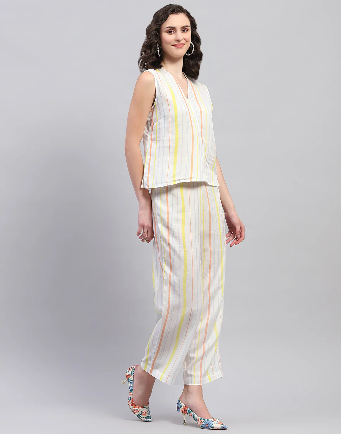 Women Off White Printed V Neck 3/4 Sleeve 3Pc Set - Image 7