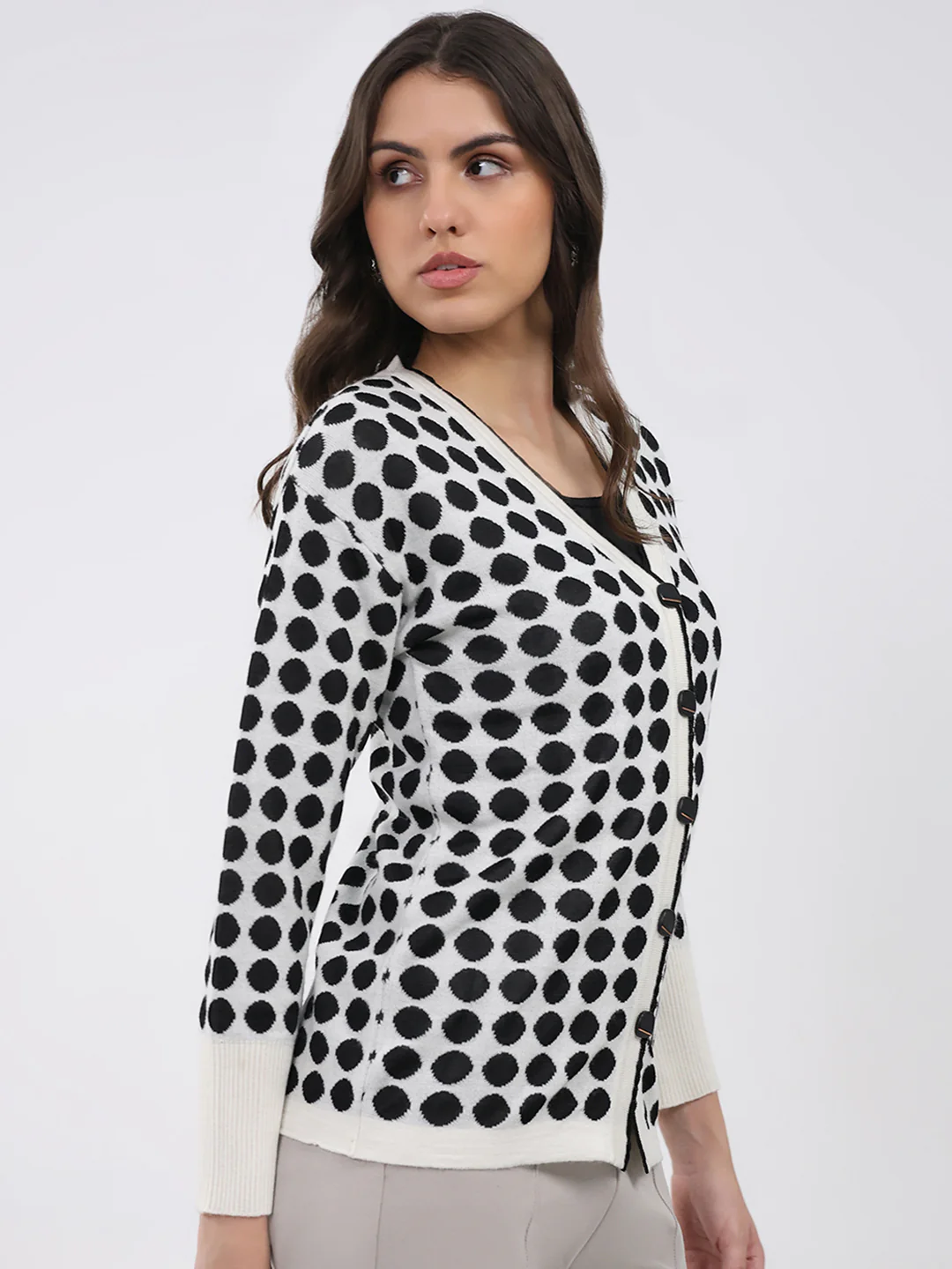 Women Off White Printed V Neck Full Sleeve Cardigan - Image 4