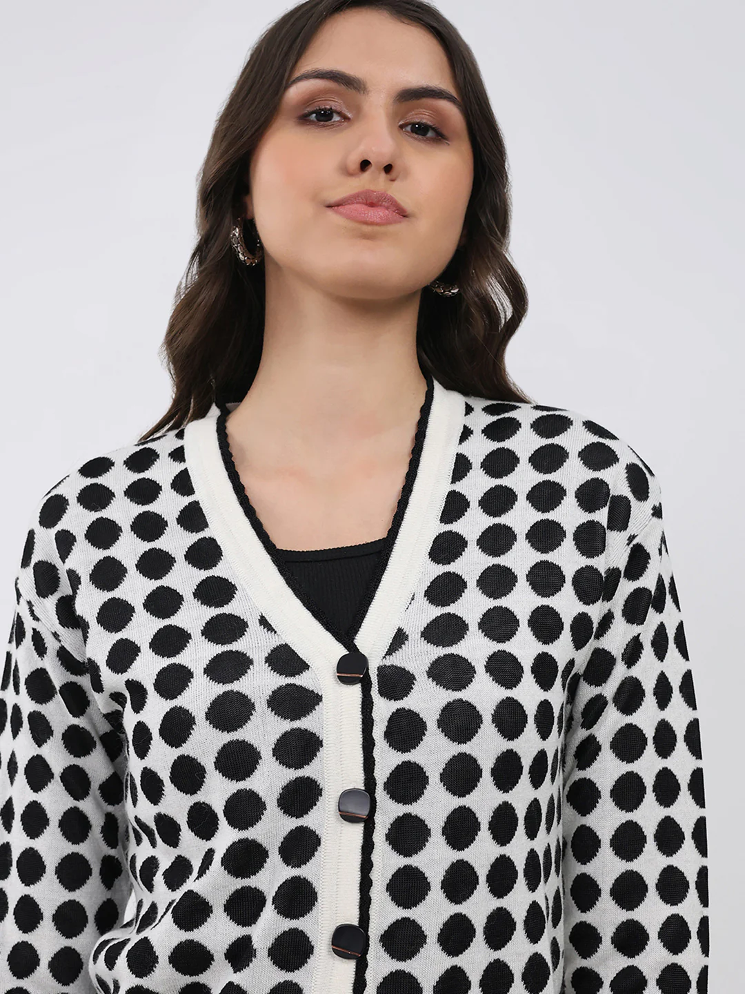 Women Off White Printed V Neck Full Sleeve Cardigan - Image 6