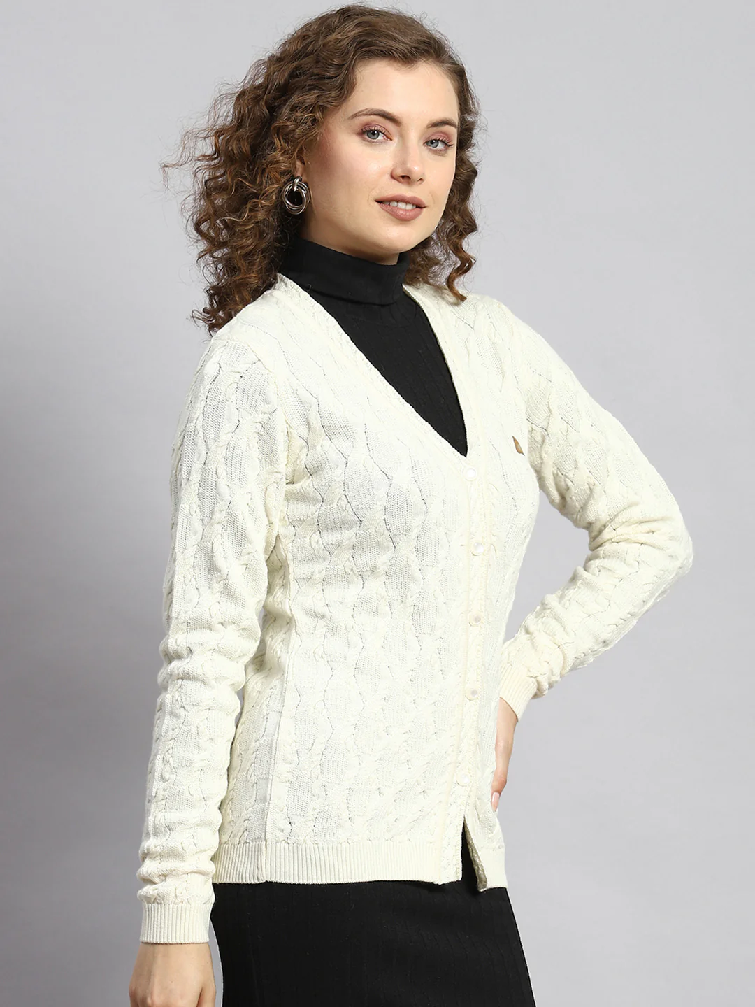 Women Off White Self Cardigan - Image 3