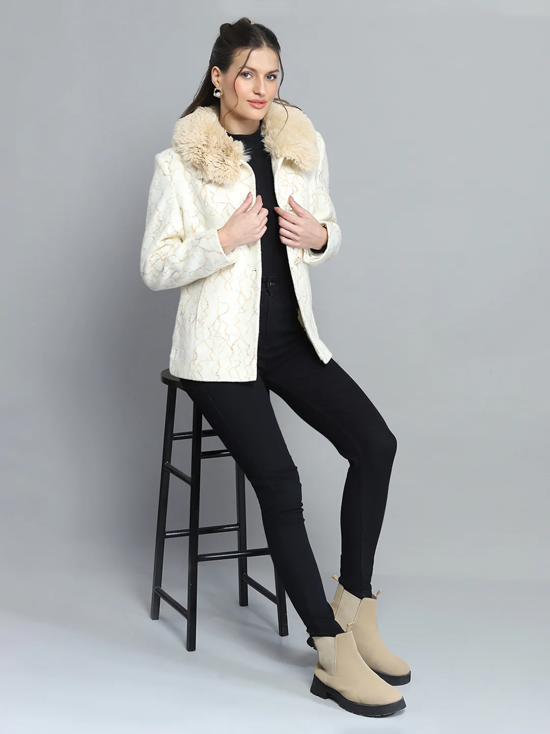Women Off White Self Design Collar Full Sleeve Coat - Image 2