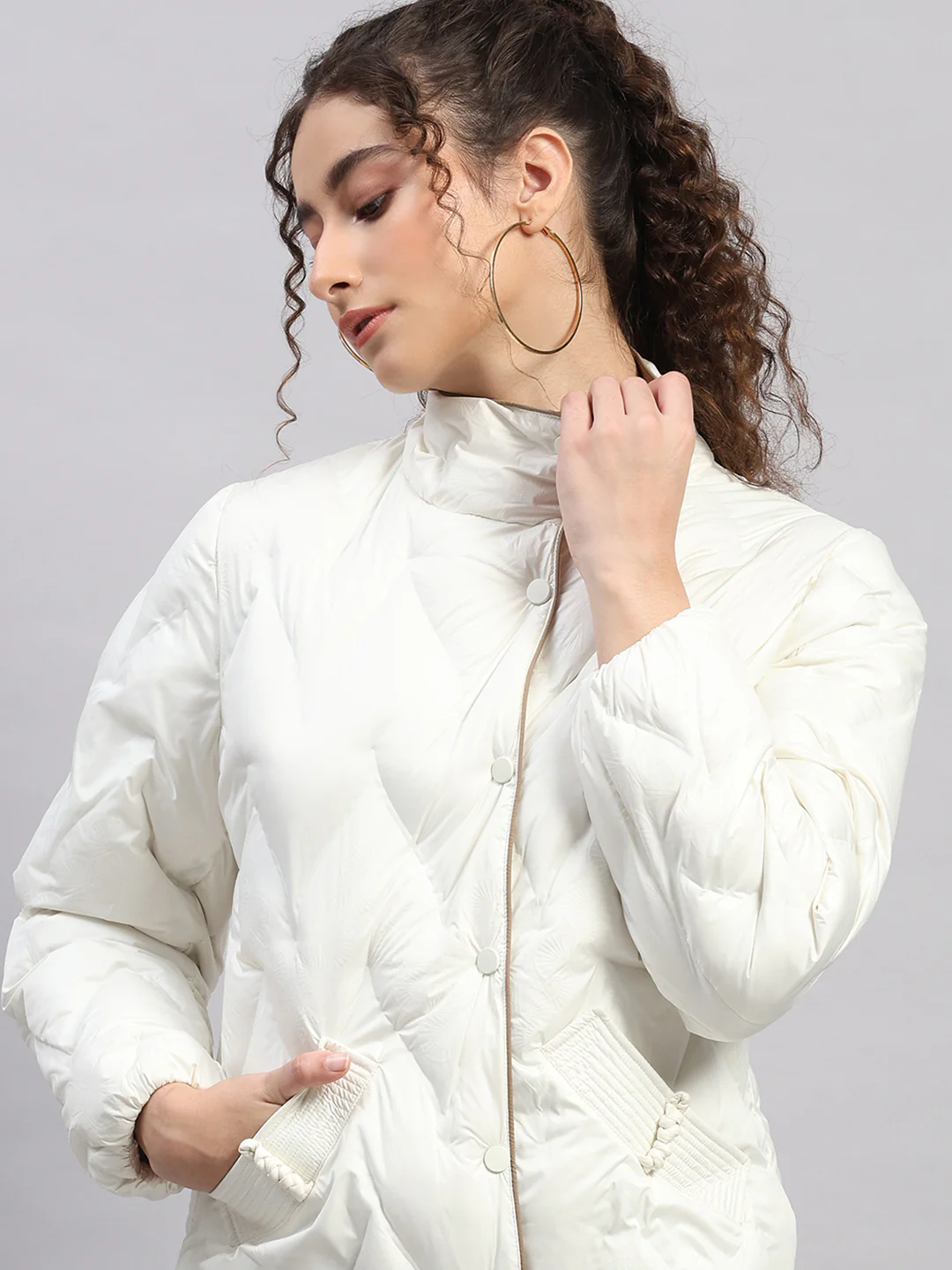 Women Off White Self Design Collar Full Sleeve Jacket - Image 7