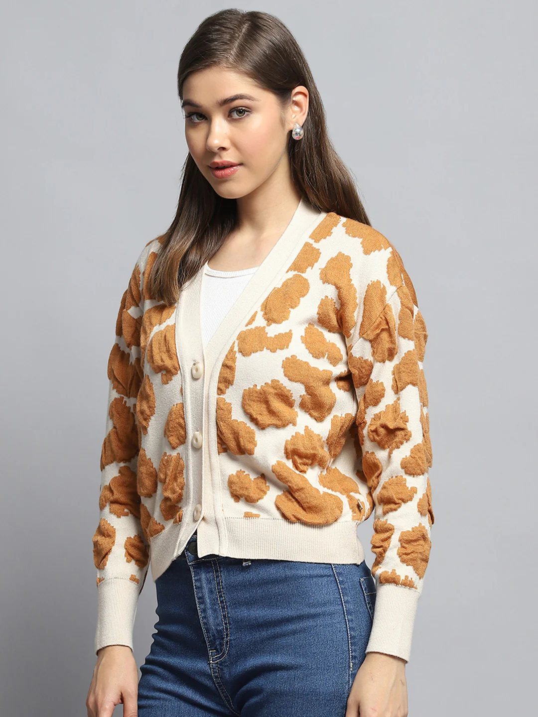 Women Off White Self Design V Neck Full Sleeve Cardigan - Image 3