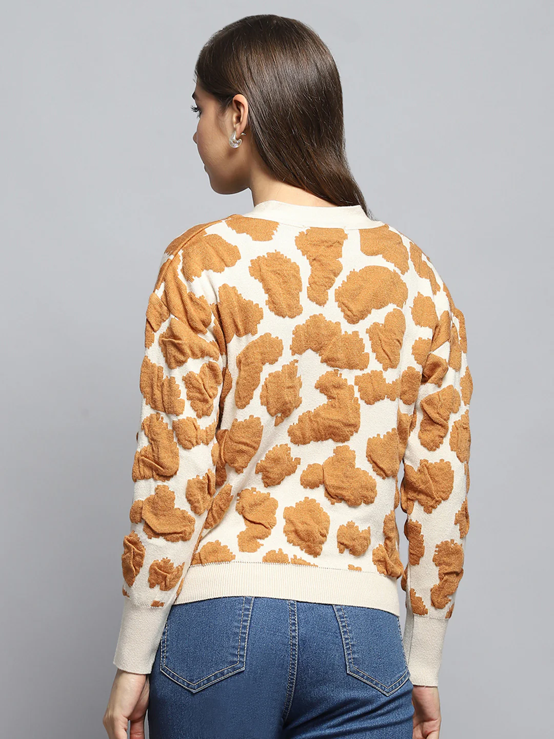 Women Off White Self Design V Neck Full Sleeve Cardigan - Image 5