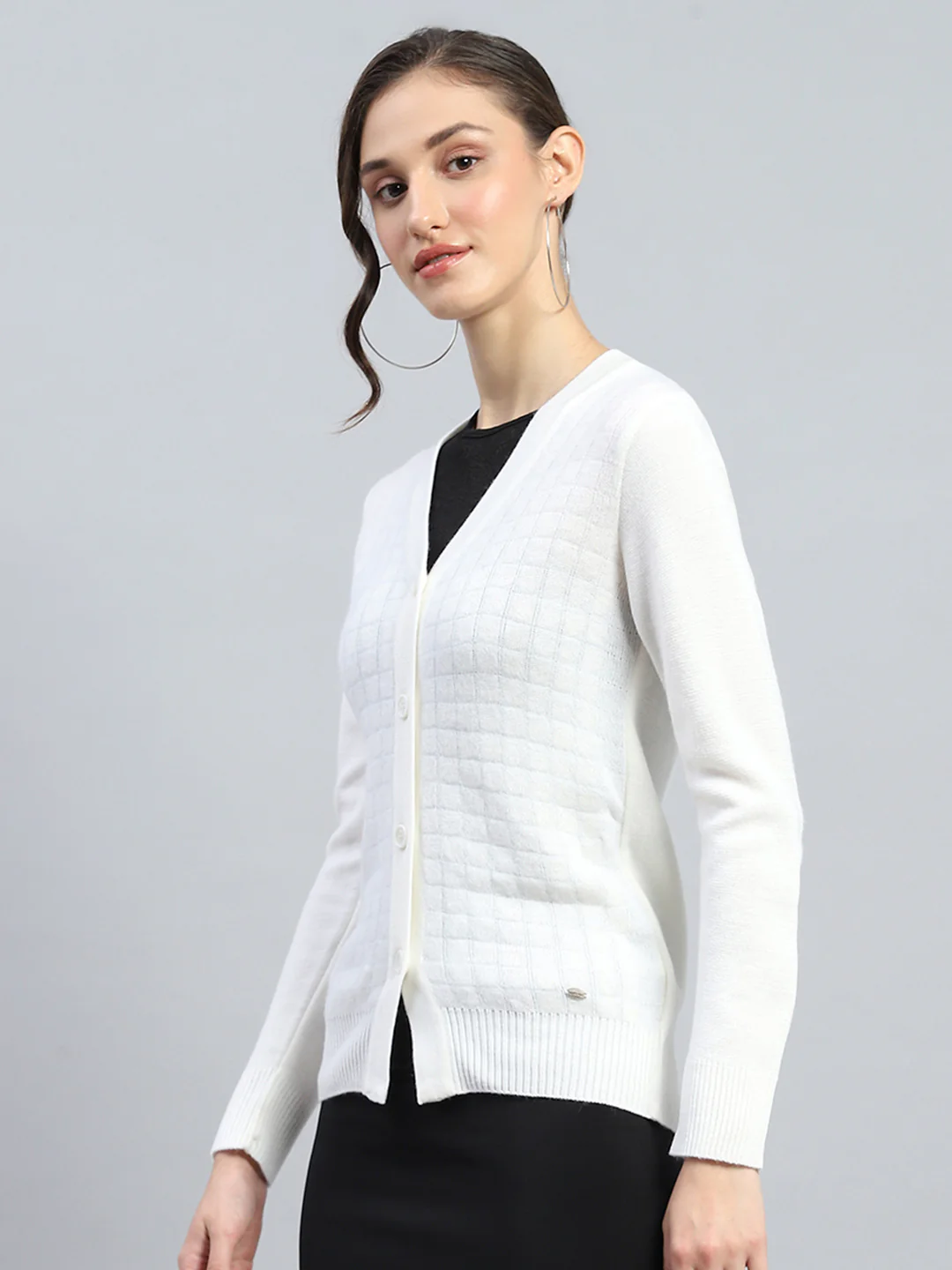 Women Off White Self Design V Neck Full Sleeve Cardigan - Image 3