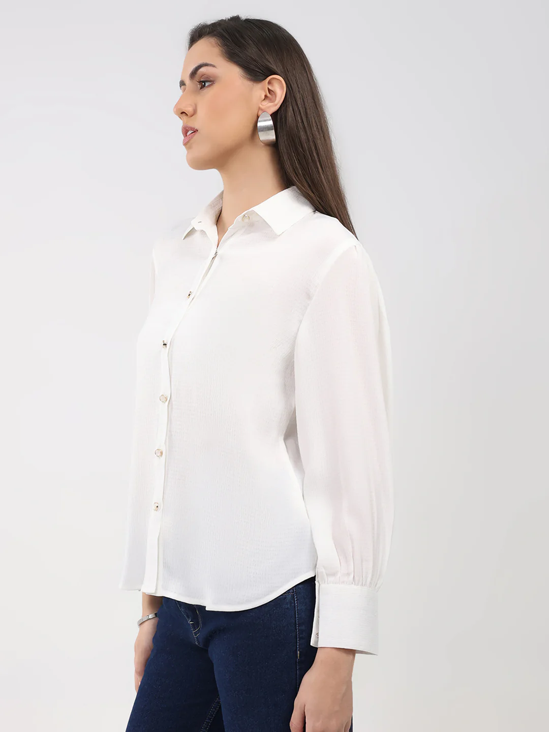 Women Off White Solid Front Open Full Sleeve Winter Top - Image 3