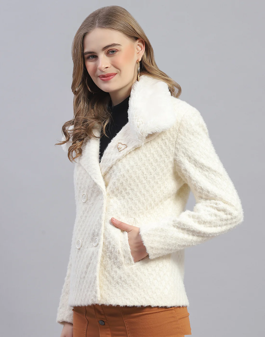 Women Off White Solid Lapel Collar Full Sleeve Coat - Image 3