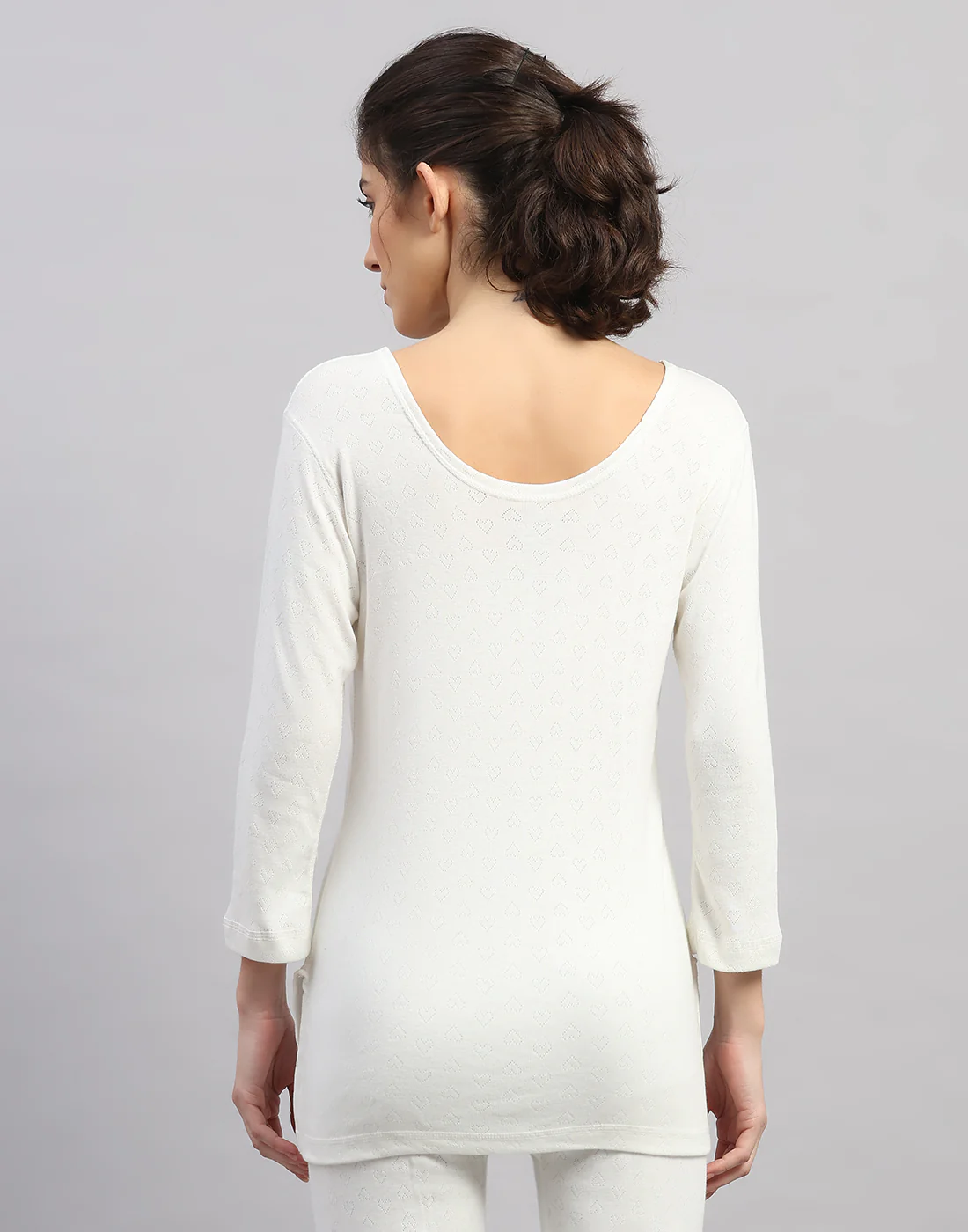Women Off White Solid V Neck 3/4th Sleeve Thermal Vest - Image 4