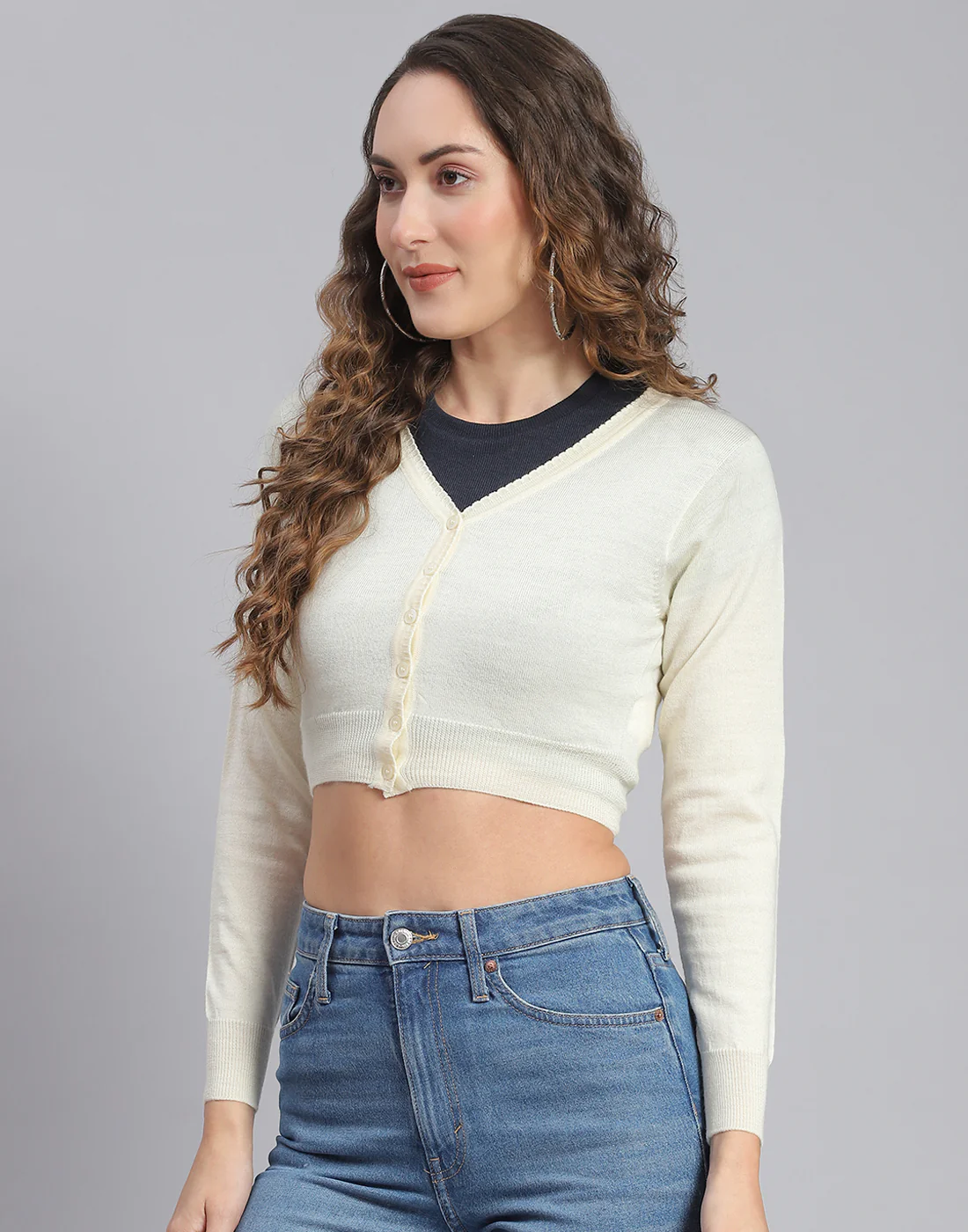 Women Off White Solid V Neck Full Sleeve Blouse - Image 5