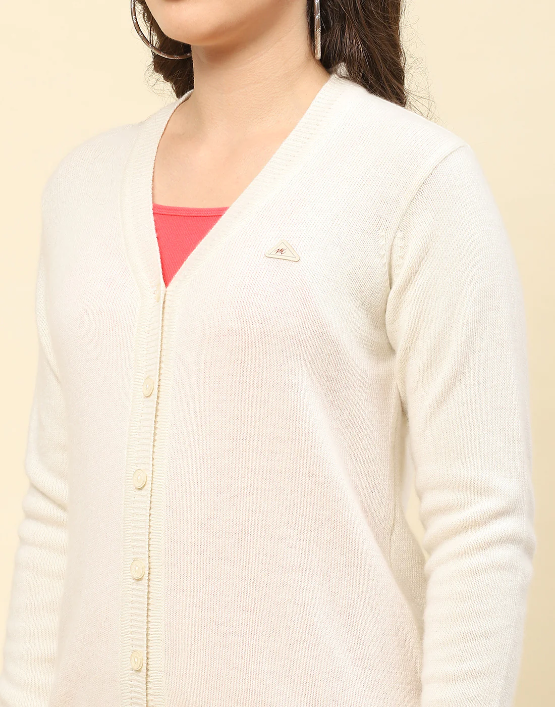 Women Off White Solid V Neck Full Sleeve Cardigan - Image 6
