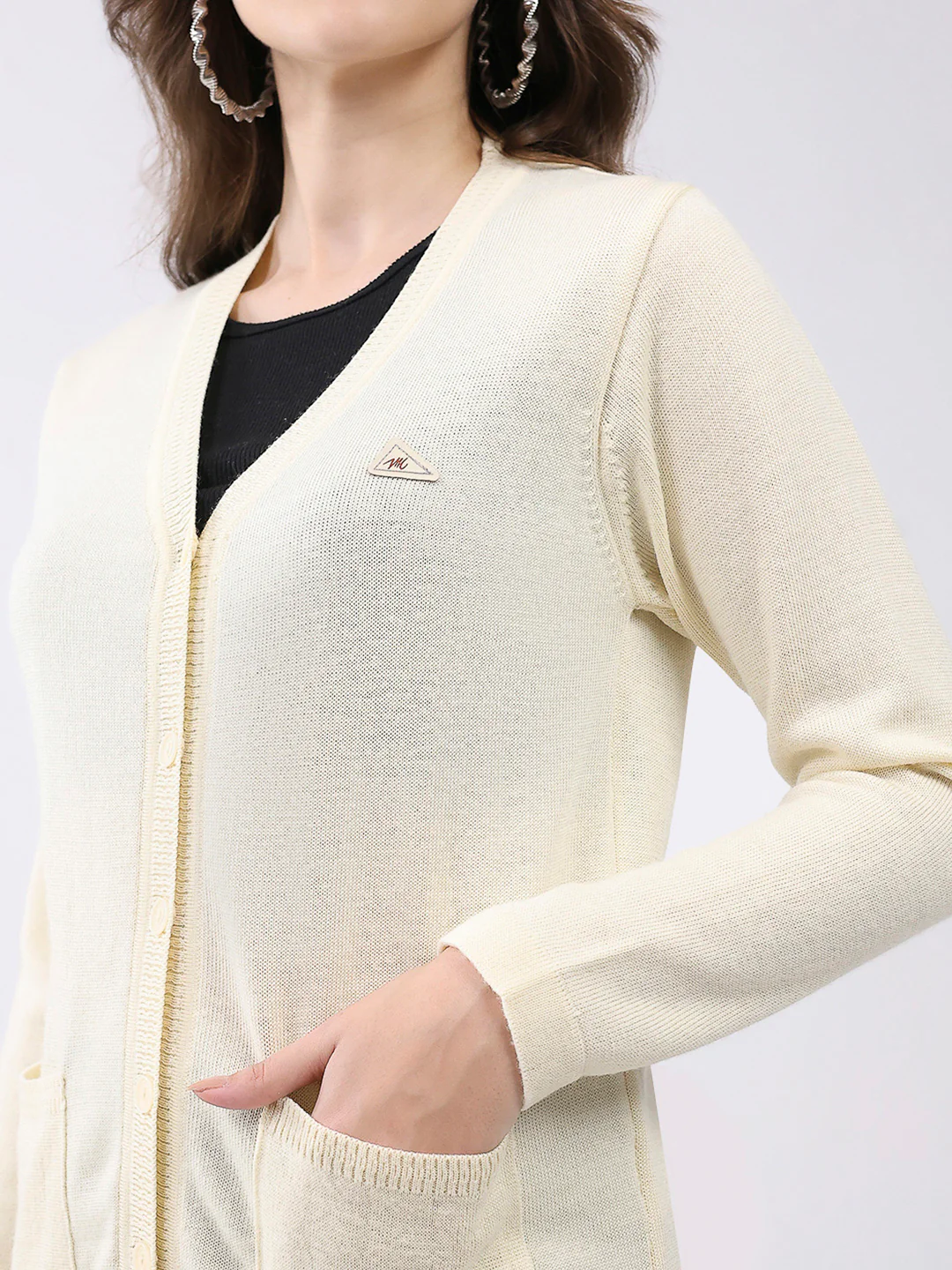 Women Off White Solid V Neck Full Sleeve Cardigan - Image 7