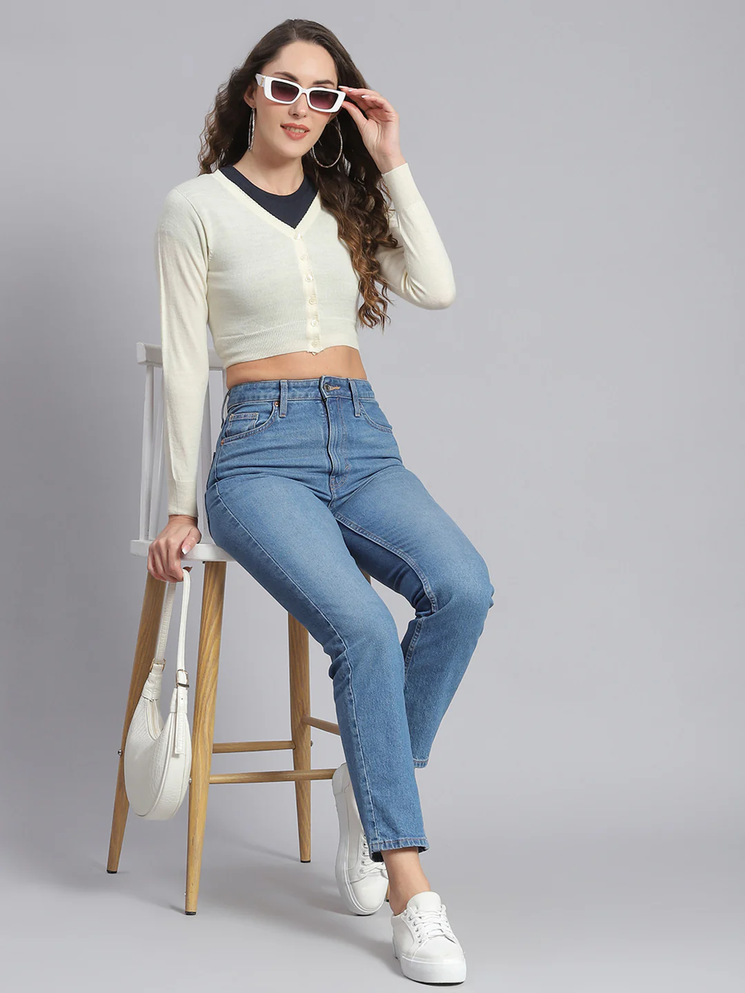 Women Off White Solid V Neck Full Sleeve Sweater - Image 2