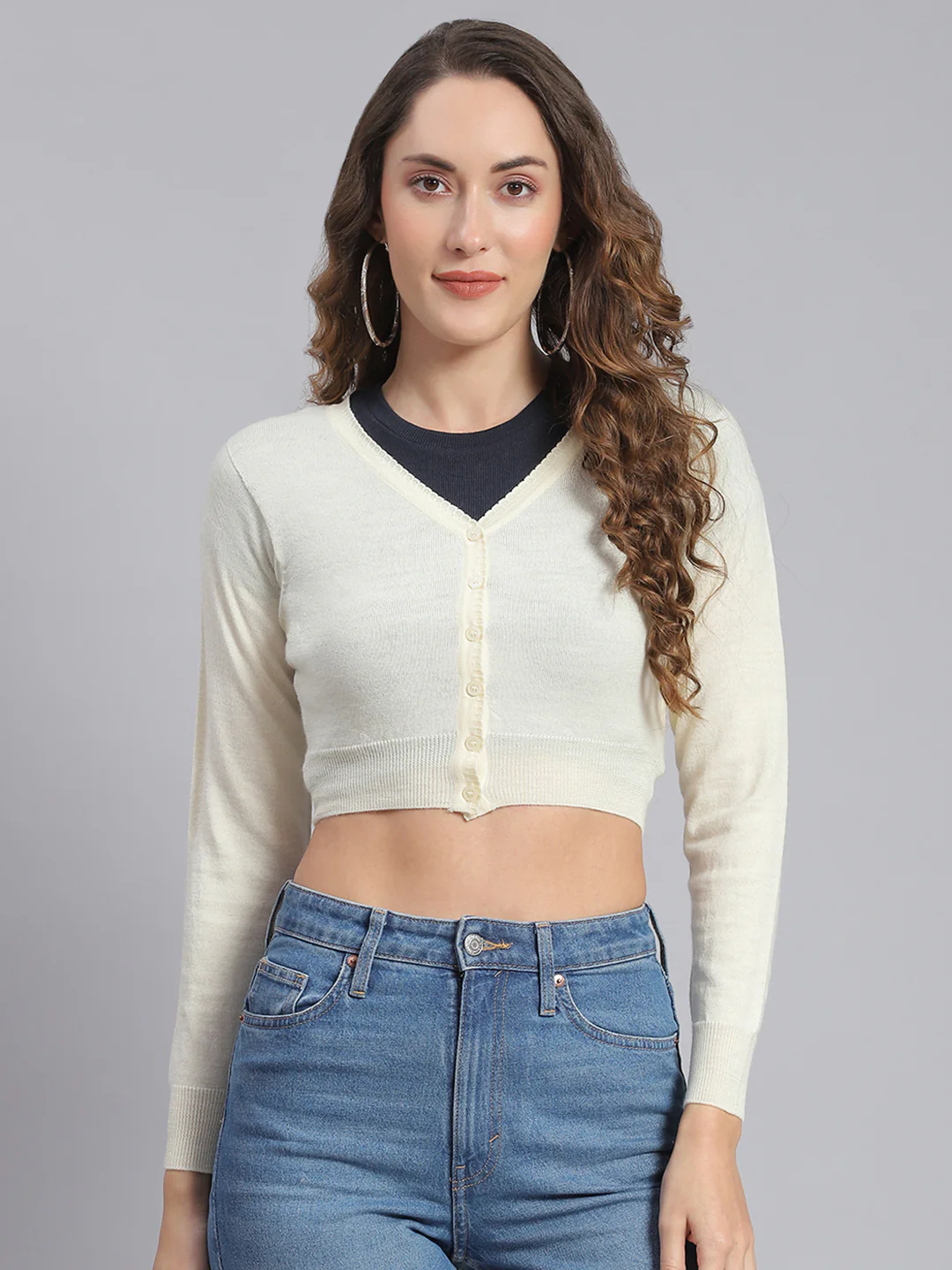 Women Off White Solid V Neck Full Sleeve Sweater - Image 3