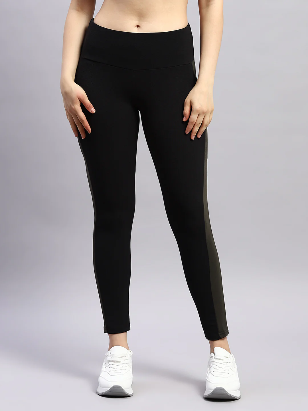 Rock.it Women Olive & Black Solid Round Neck Half Sleeve Cords Set - Image 8