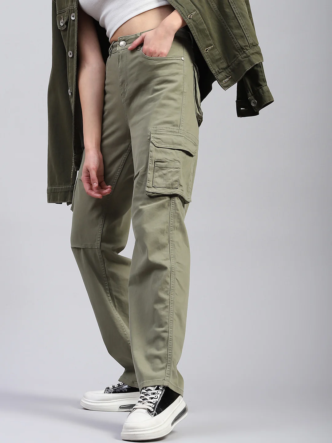 Women Olive Solid Cargo Cargo - Image 6