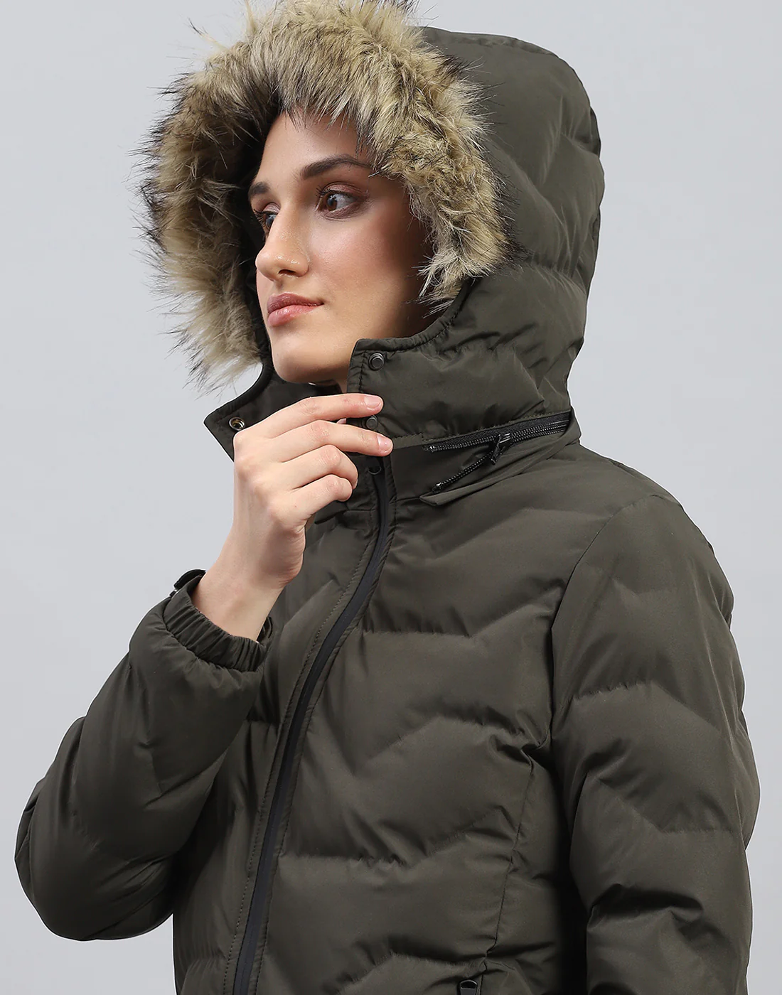 Rock.it Women Olive Solid Hooded Full Sleeve Heating Jacket - Image 8