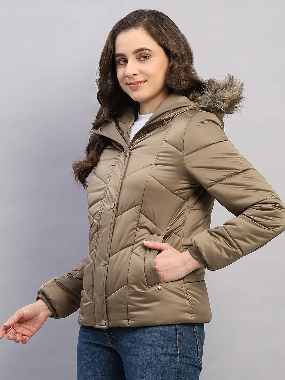 Women Olive Solid Hooded Full Sleeve Jacket - Image 3