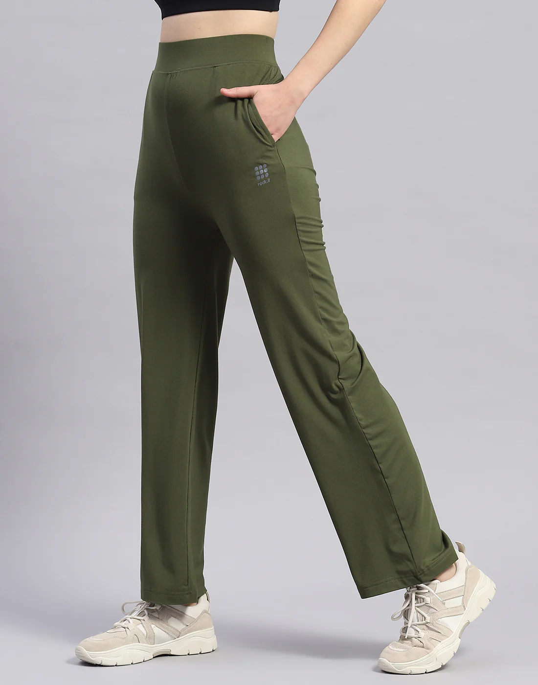 Rock.it Women Olive Solid Regular Fit Yoga Pant - Image 3