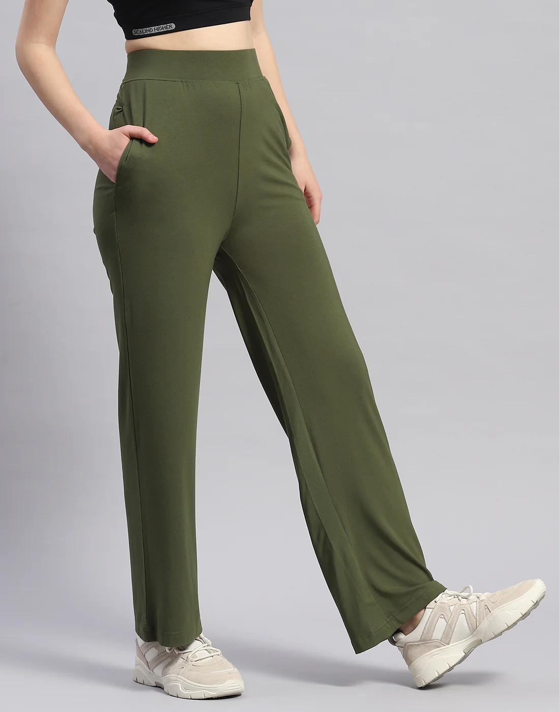 Rock.it Women Olive Solid Regular Fit Yoga Pant - Image 4