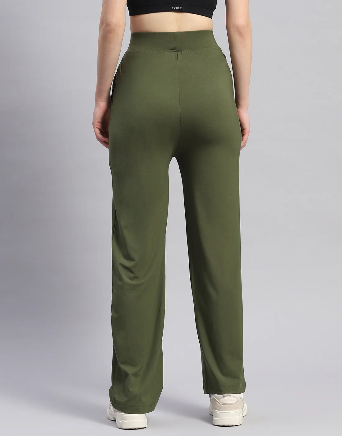 Rock.it Women Olive Solid Regular Fit Yoga Pant - Image 5