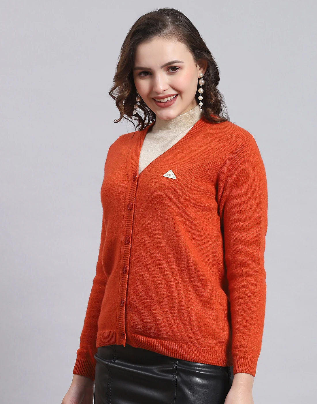 Women Orange Solid V Neck Full Sleeve Cardigan - Image 3