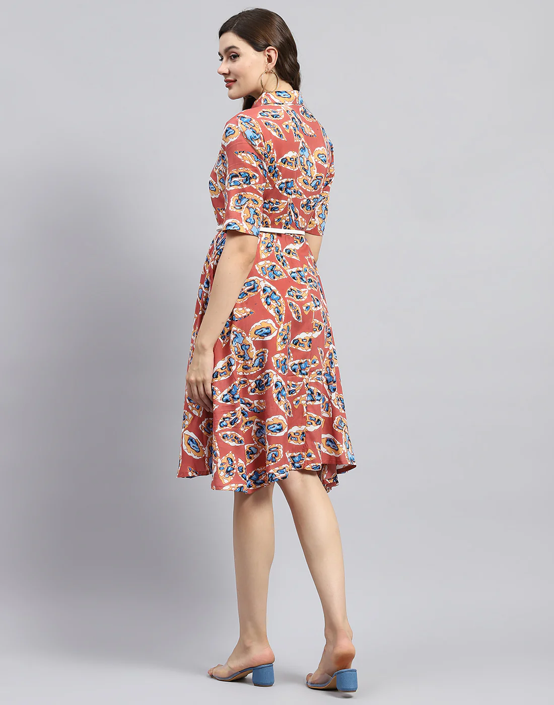Women Peach Printed Collar Half Sleeve Dress - Image 2