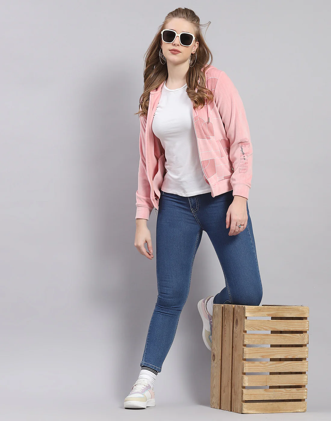 Women Peach Printed Hooded Full Sleeve Sweatshirt - Image 3