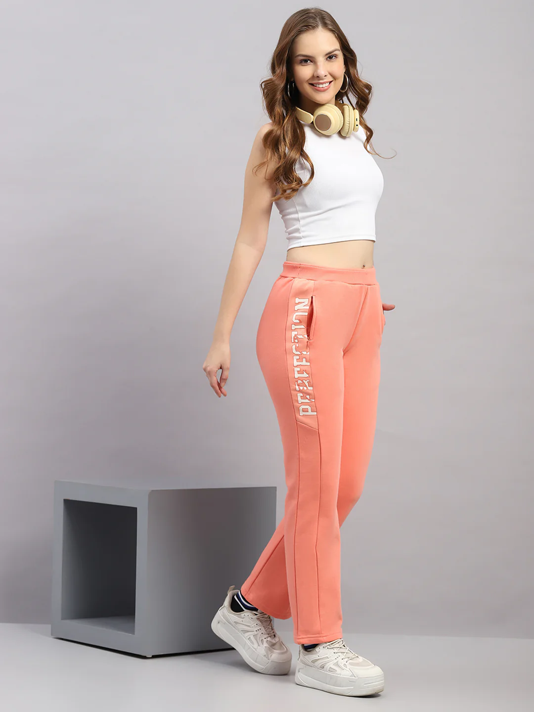 Women Peach Printed Regular Fit Winter Lower - Image 2