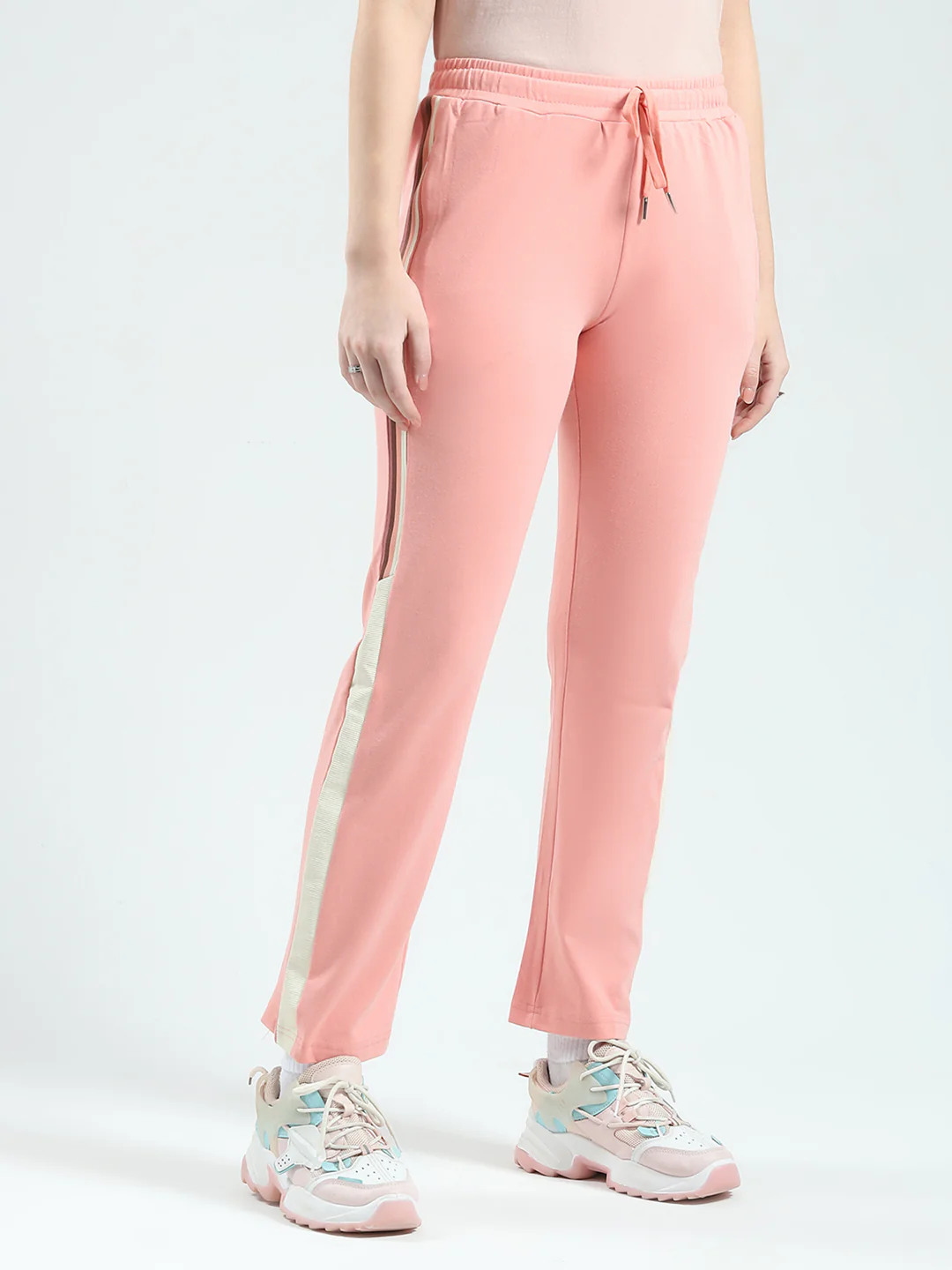 Women Peach Solid Regular Fit Lower - Image 4