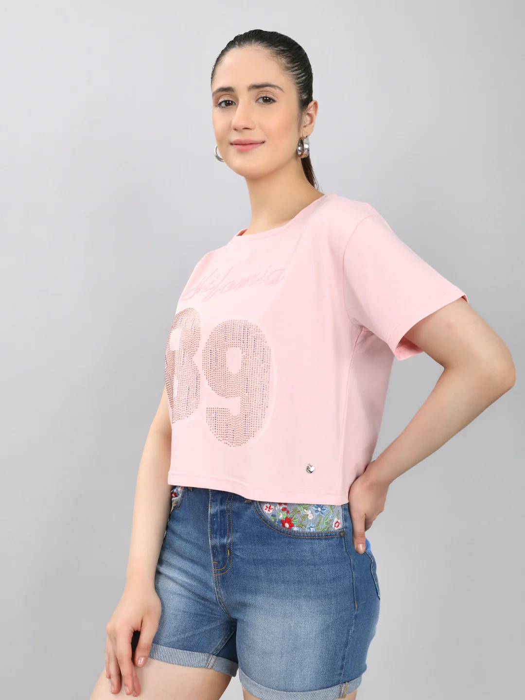 Women Pink Printed Round Neck Half Sleeve Crop Top - Image 2