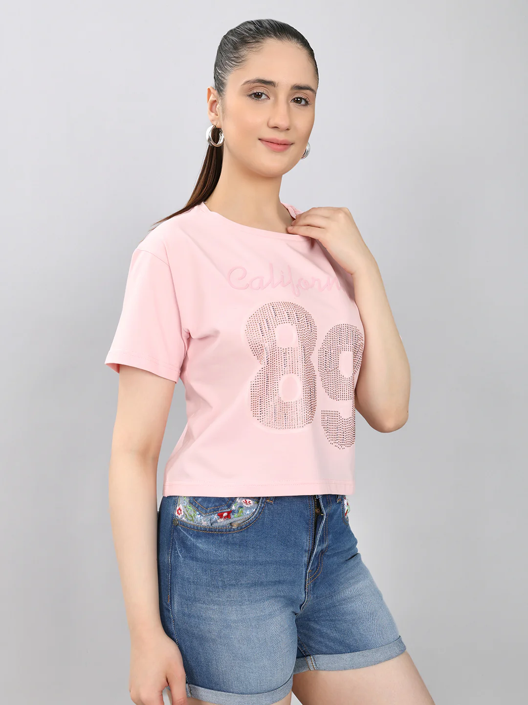 Women Pink Printed Round Neck Half Sleeve Crop Top - Image 3